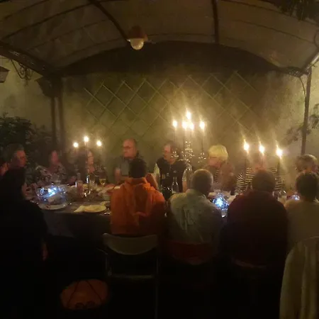 D'hotes Belle Occitane לינה וארוחת בוקר