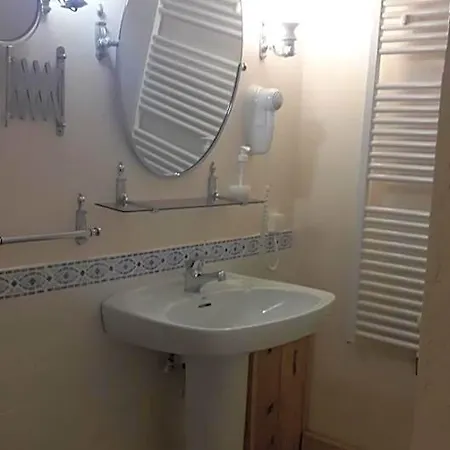 Oda ve Kahvaltı D'hotes Belle Occitane